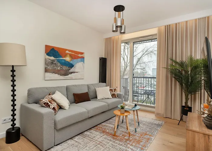 Stylish In With Balcony By Renters *