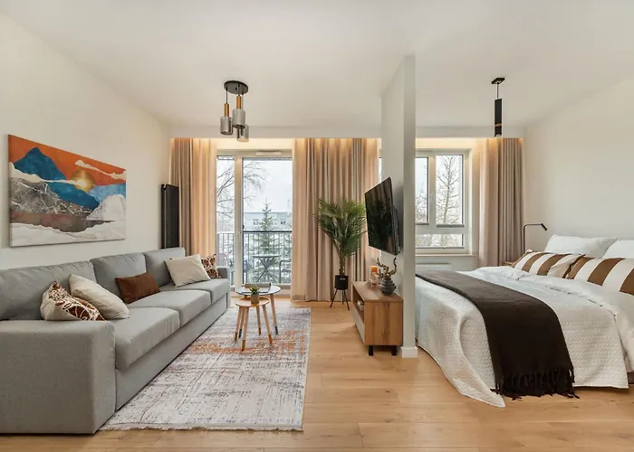 Stylish In With Balcony By Renters Ozarów Mazowiecki